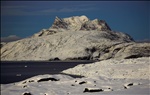 sermitsiaq i vinter dragt